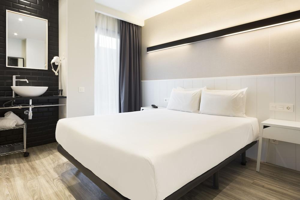 Acta Bcn 40 Otel Barselona Dış mekan fotoğraf